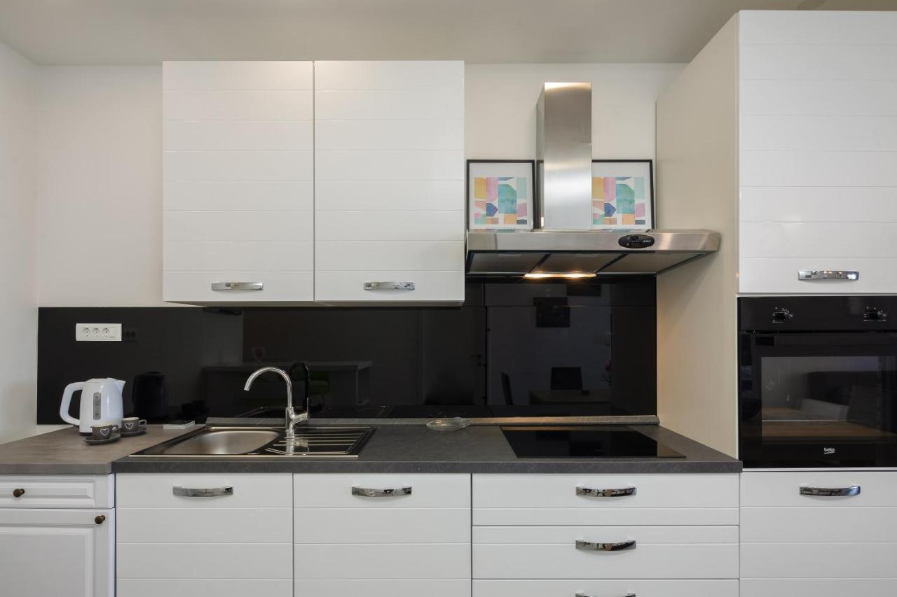 Seaside Deluxe Appartement Jesenice  Buitenkant foto