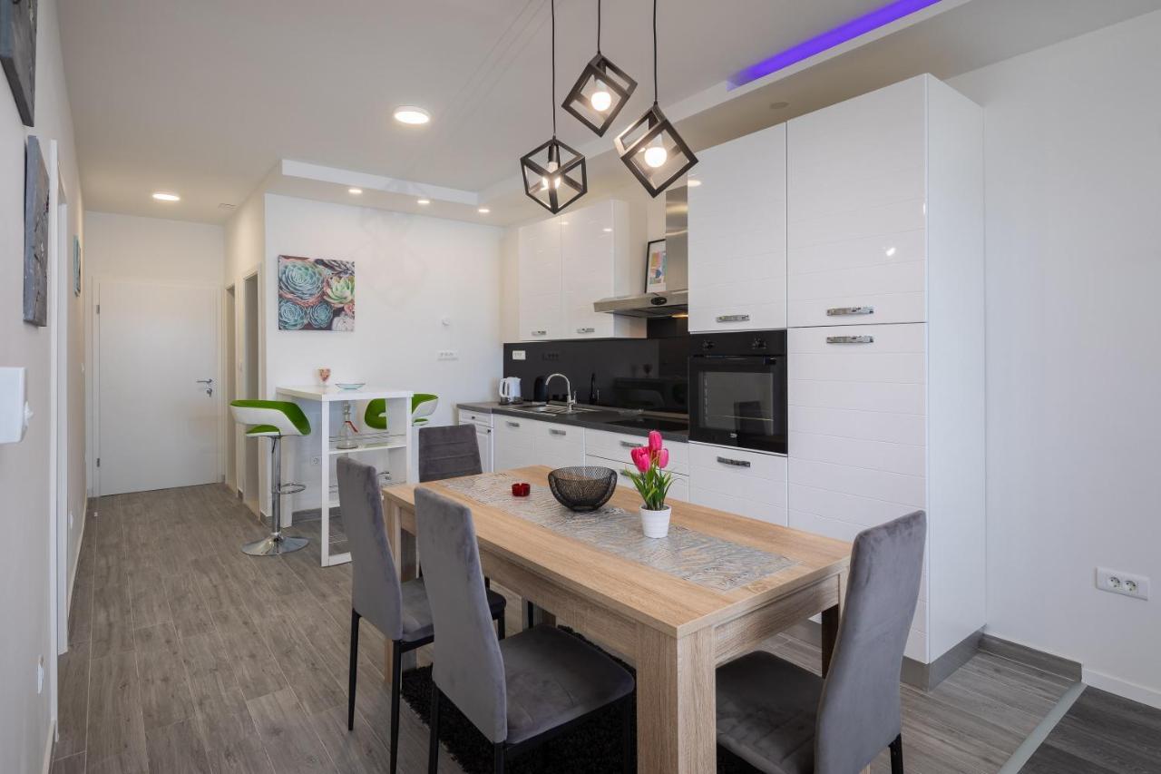 Seaside Deluxe Appartement Jesenice  Buitenkant foto
