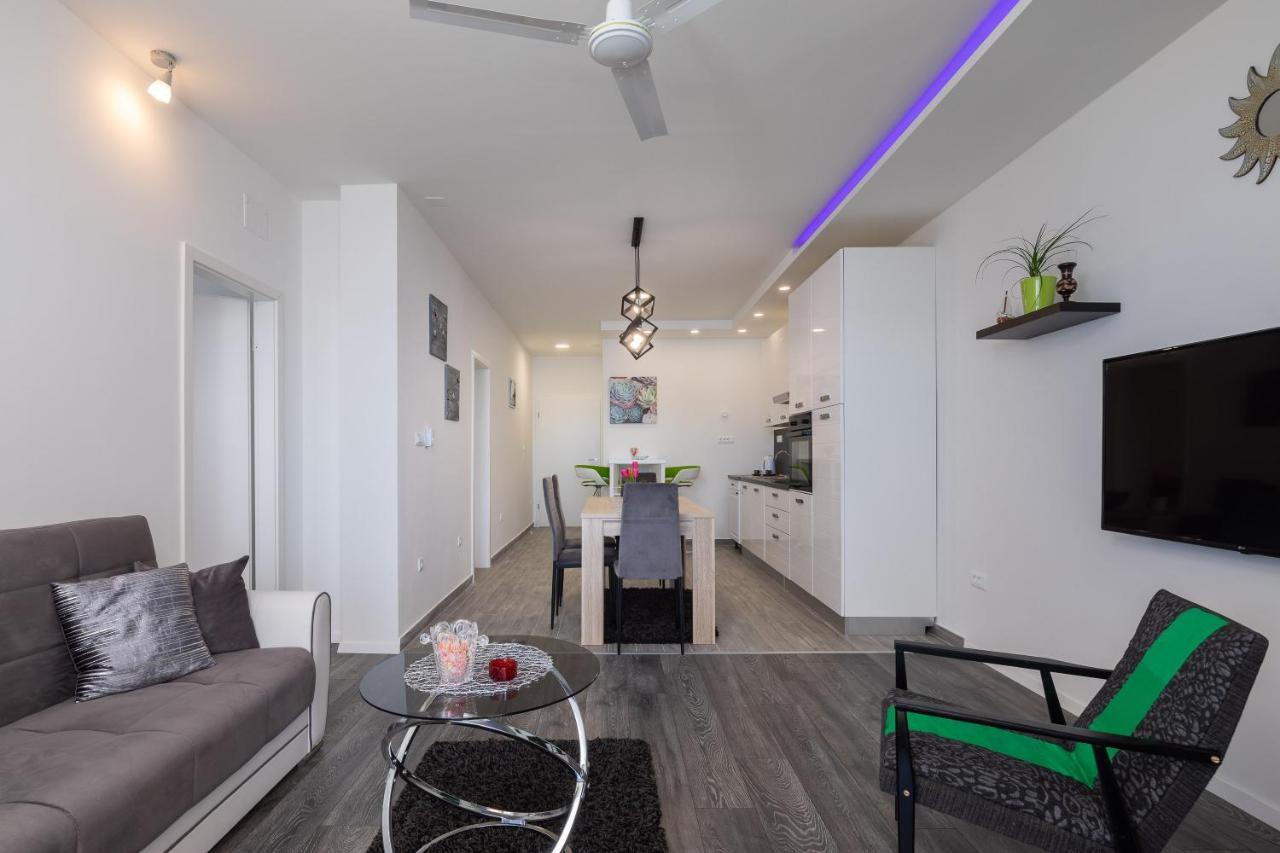 Seaside Deluxe Appartement Jesenice  Buitenkant foto